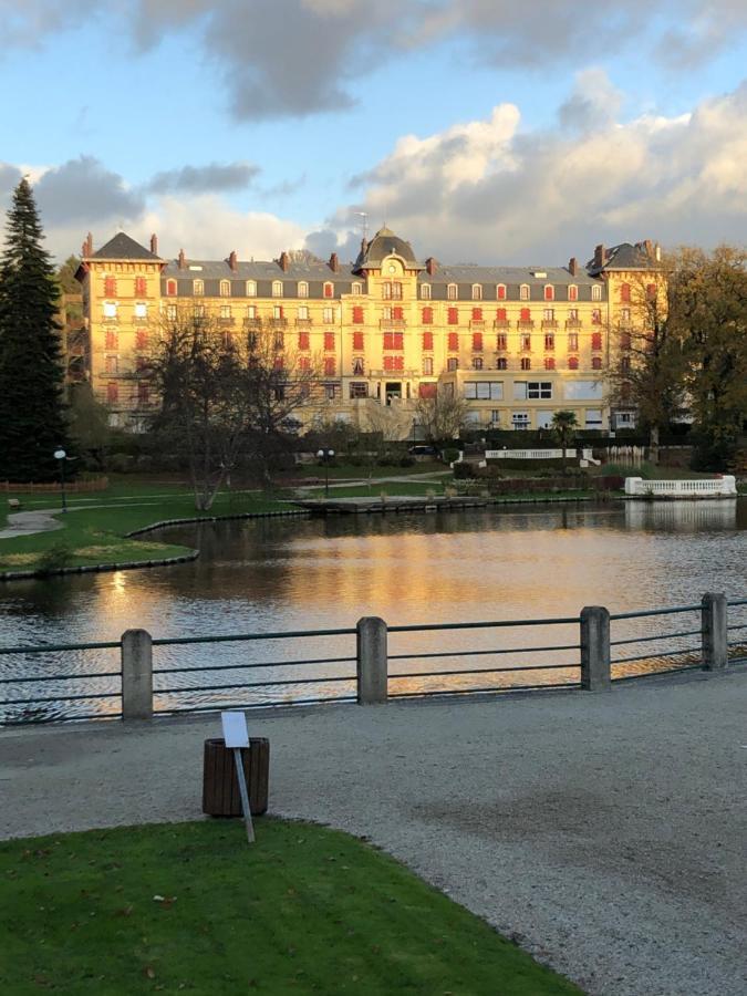 Manoir De La Prise Tarot Bed & Breakfast Bagnoles de l'Orne Normandie ภายนอก รูปภาพ